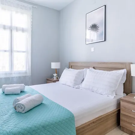 Helios Lovely Apartment